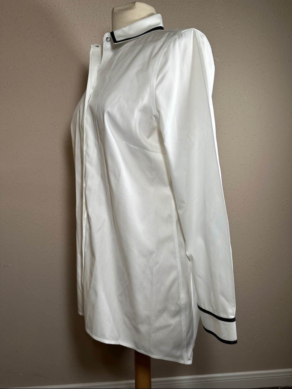 Chicos No Iron Chic Stretch Piping Detail Tunic Shirt Women’s Size 0 Small 4/6 - Picture 12 of 14